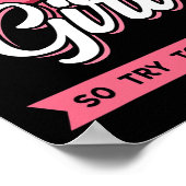 Ik weet dat ik speel als een meisje probeer roze z poster (Hoek)