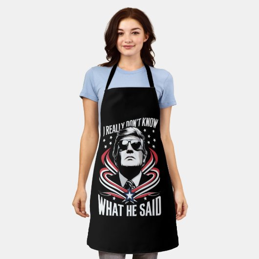 Ik weet echt niet wat hij zei grappige Trump Biden Schort (Gedragen)