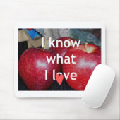 "Ik weet waar ik van hou" - Apple-thema Design Muismat (Met muis)