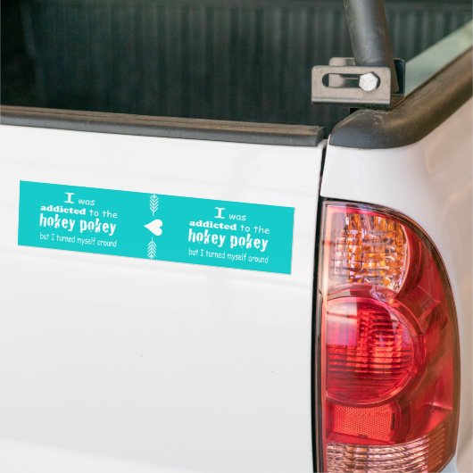 Ik werd toegewezen aan de Hokey Pokey Typografie Q Bumpersticker (Op Truck)