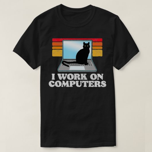 Ik werk aan computerapparatuur die de behuizing va t-shirt (Design voorkant)