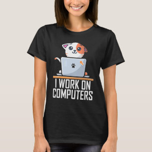Ik werk aan computers om de technische coderingska t-shirt