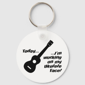 Ik werk aan mijn ukulele gezicht. sleutelhanger
