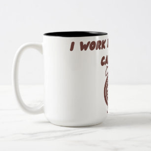 Ik Werk Beter Met Caffeïne Mok   Kantoor Humor Bek