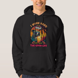 Ik werk hard, zodat mijn wortel het goede leven ka hoodie
