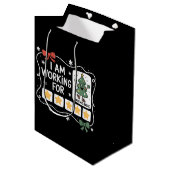 Ik werk voor de kerstvakantie medium cadeauzakje (Voorkant Gekanteld)