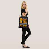 Ik wil alleen maar thee-boeken en -katten Drinken Tote Bag (Op model)