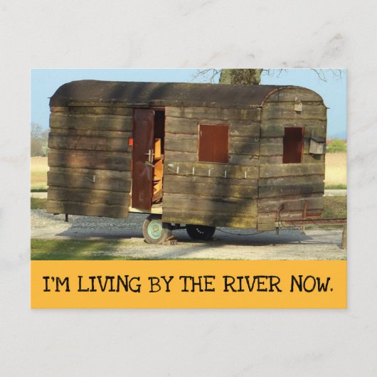 IK WONEN NU AAN DE RIVIER Fun Trailers van Hout Briefkaart (Voorkant)