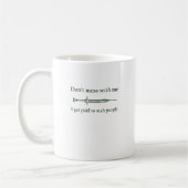 Ik word betaald om mensen te stenigen. koffiemok (Links)