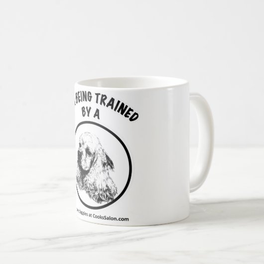 Ik word getraind door een Cocker Spaniel Koffiemok (Voorkant rechts)