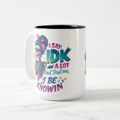 Ik zeg IDK veel... Tweekleurige Koffiemok (Voorkant links)