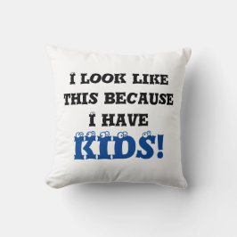 Ik zie er zo uit omdat zwarte en blauwe ogen tekst kussen