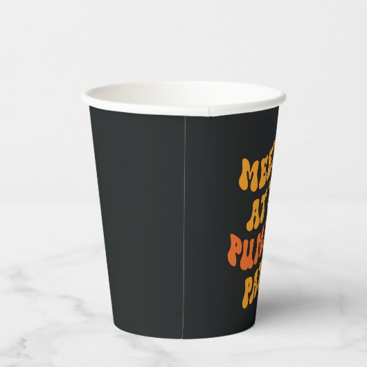 Ik zie me bij de pompoenpleister papieren bekers (Rechts)