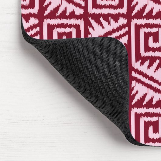 Ikat Aztec Pattern - Burgundy and Pink Muismat (Hoek)