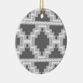 Ikat Aztec Pattern - Donkere en lichte grijs / gri Keramisch Ornament (Rechts)