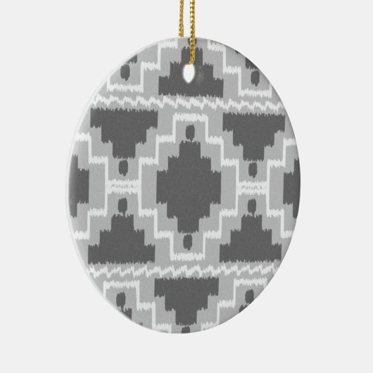 Ikat Aztec Pattern - Donkere en lichte grijs / gri Keramisch Ornament (Rechts)