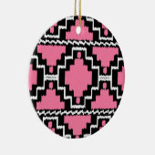 Ikat Aztec Pattern - Fuchsia Pink, Black en White Keramisch Ornament (Rechts)