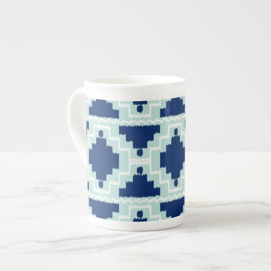Ikat Aztec Pattern - Indigo en lichtblauw Porselein Kop (Links)