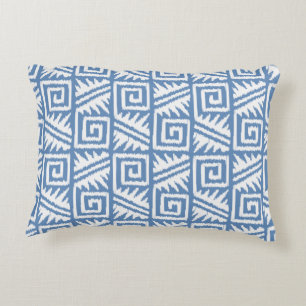 Ikat Aztec Pattern - Sky Blue and White Accent Kussen