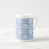Ikat Aztec Pattern - Sky Blue and White Porselein Kop (Voorkant rechts)