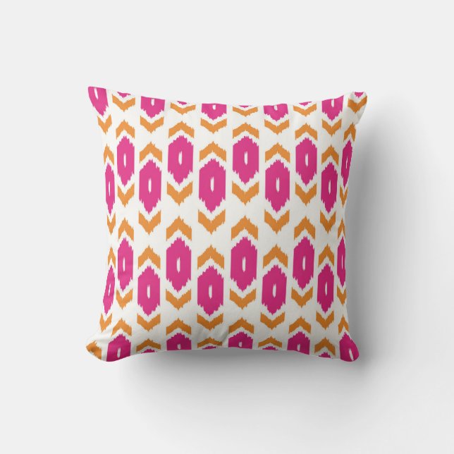 Ikat Boho Hot Pink Gold en White Pattern Kussen (Voorkant)