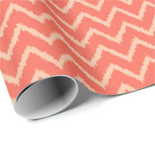 Ikat Chevron Pattern in Coral oranje en perzik Cadeaupapier