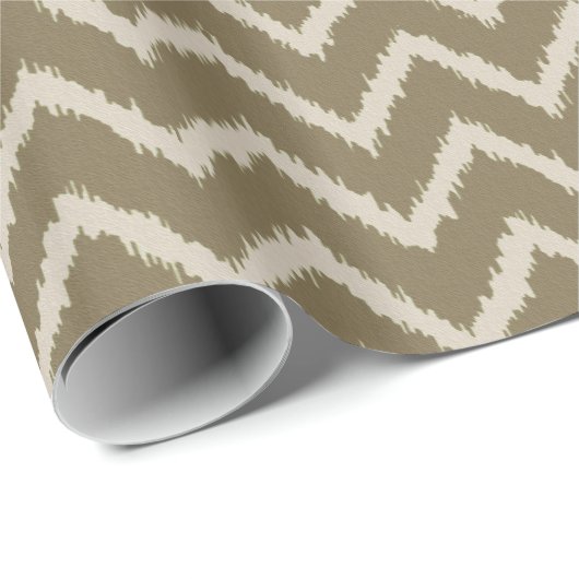 Ikat Chevron Pattern - Taupe tan en beige Cadeaupapier (Rol Hoek)