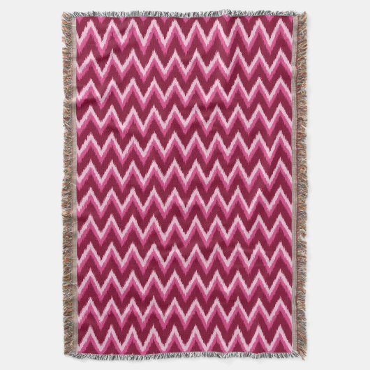 Ikat Chevron Stripes - Burqundy, Roos en roze Deken (Voorkant Verticaal)