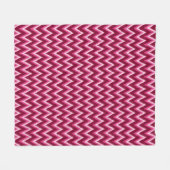 Ikat Chevron Stripes - Burqundy, Roos en roze Fleece Deken (Voorkant (Horizontaal))