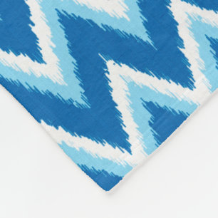 Ikat Chevron Stripes - Cobalt, Sky Blue en White Fleece Deken