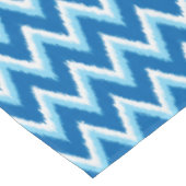 Ikat Chevron Stripes - Cobalt, Sky Blue en White Tafelkleed (Gekanteld)