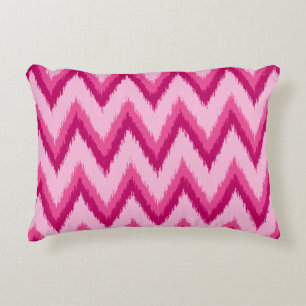 Ikat Chevron Stripes - Fuchsia and Bleek roze Accent Kussen