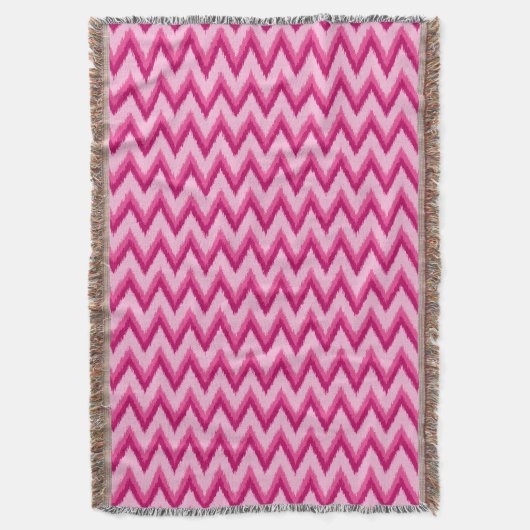 Ikat Chevron Stripes - Fuchsia and Bleek roze Deken (Voorkant Verticaal)
