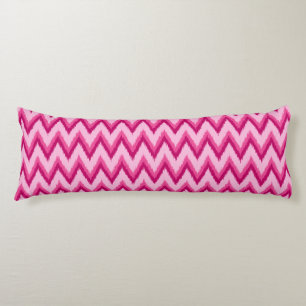 Ikat Chevron Stripes - Fuchsia and Bleek roze Lichaamskussen