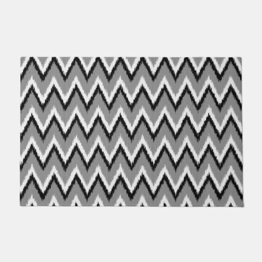 Ikat Chevron Stripes, grijs / grijs, zwart & wit Deurmat (Voorkant)
