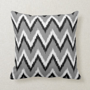 Ikat Chevron Stripes - grijs / grijs, zwart & wit Kussen
