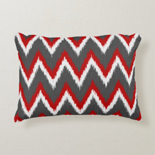 Ikat Chevron Stripes - Rood, wit en grijs / Grijs Decoratief Kussen