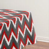 Ikat Chevron Stripes - Rood, wit en grijs / Grijs Tafelkleed (Voorbeeld)