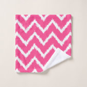 Ikat Chevrons - Deep fuchsia roze and white Bad Handdoek (Wasdoekje)