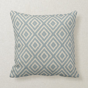 Ikat Diamond Pattern Light Blue en Cream Kussen
