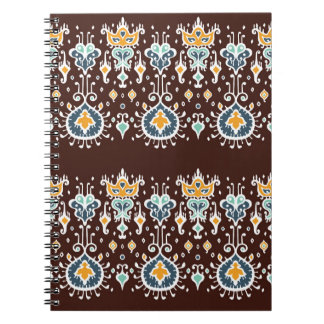 Ikat geometrisch folkloristisch ornament. Oriëntaa Notitieboek