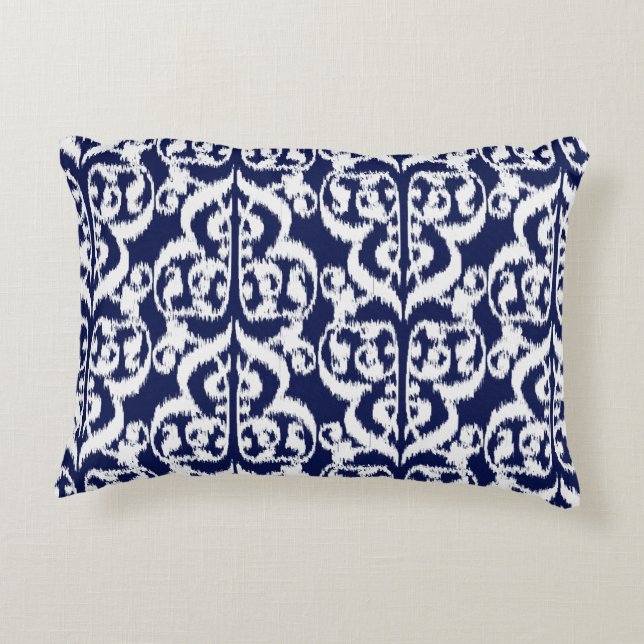 Ikat Moorish Damask - indigo en white Accent Kussen (Achterkant)