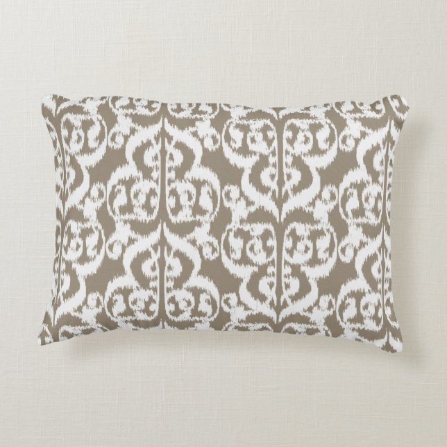 Ikat Moorish Damask - taupettan en wit Decoratief Kussen (Achterkant)