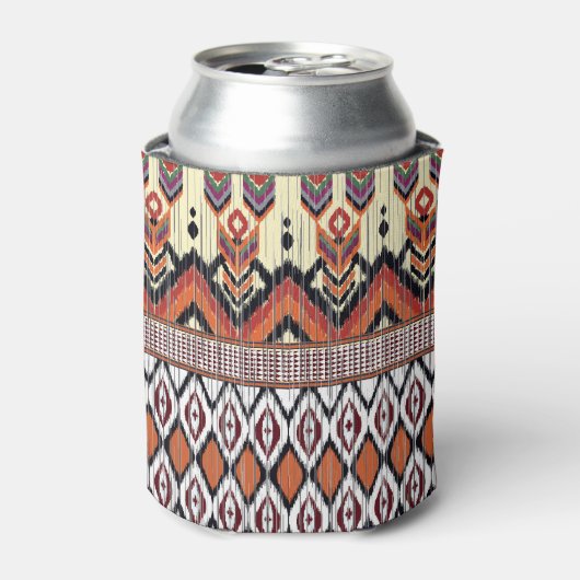 Ikat-patroon: etnisch geometrisch ontwerp. blikjeskoeler (Blikje Voorkant)