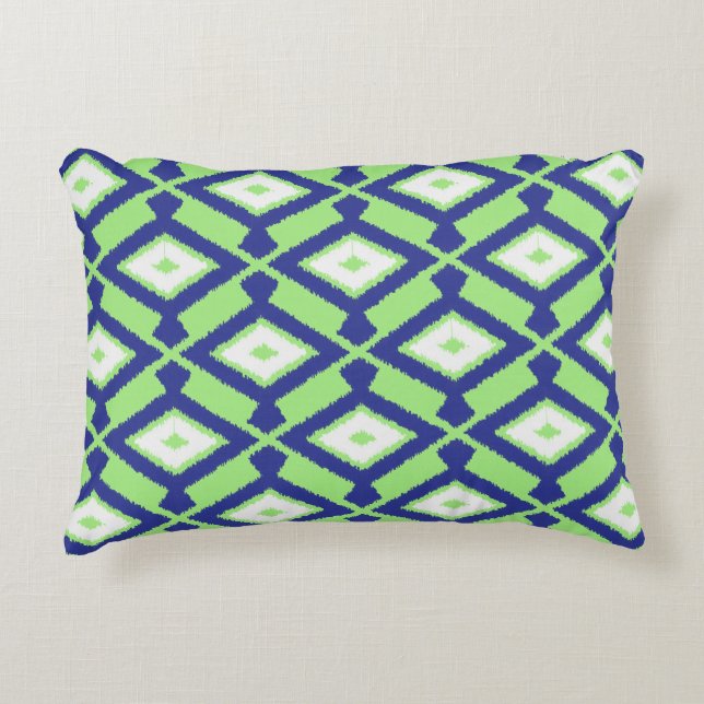Ikat Pattern - Green, Indigo Blue en White Accent Kussen (Voorkant)