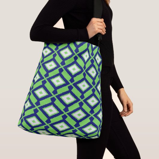 Ikat Pattern - Green, Indigo Blue en White Crossbody Tas (Dichtbij)