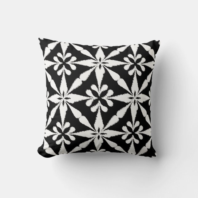 Ikat Star Pattern - Zwart-wit Kussen (Voorkant)