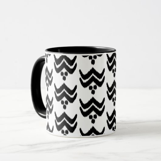 Ikat Stylized Floral - Zwarte en Witte Mok (Voorkant links)