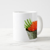 Ikura (Salmon Roe) Gunkan Maki Sushi Grote Koffiekop (Voorkant rechts)