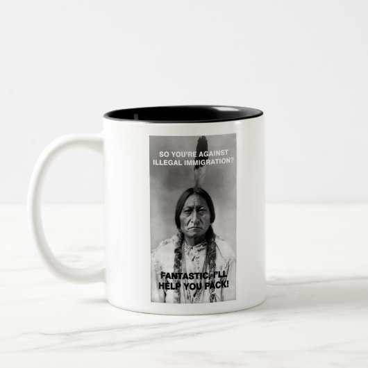 illegale immigratie tweekleurige koffiemok (Links)